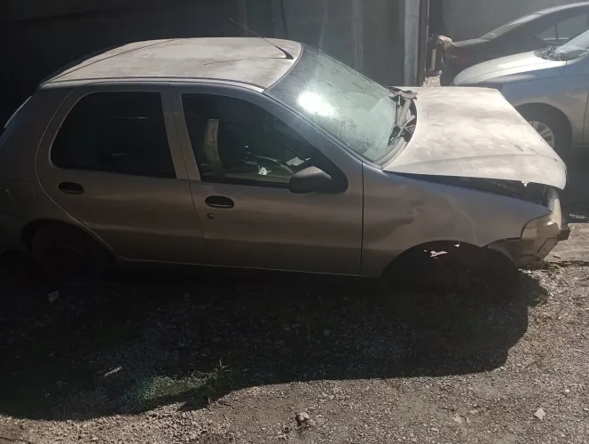 Vendo peças usadas Pálio Mercedes 