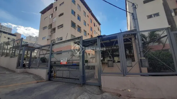 APARTAMENTO COM 02 QUARTOS, SACADA E ARMÁRIOS PLANEJADOS