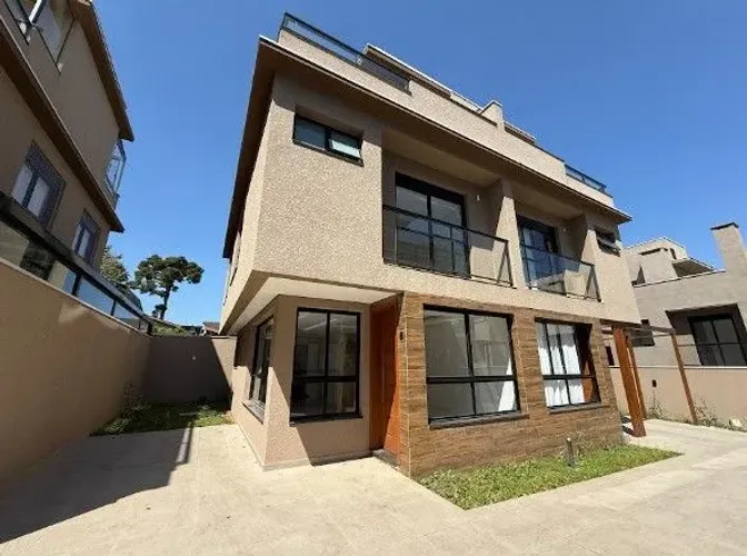 Sobrado com 3 dormitórios à venda, 105 m² por R$ 857.490,00 - Tingui - Curitiba/PR