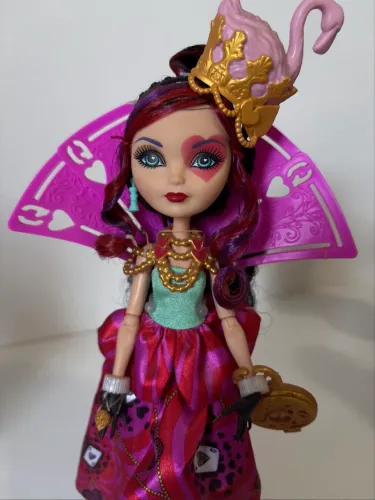Boneca ever after high