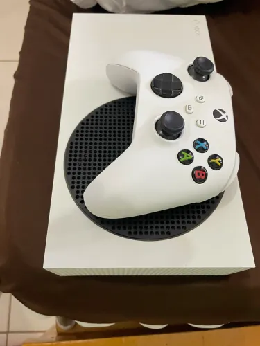 Xbox Séries S + 2 controles