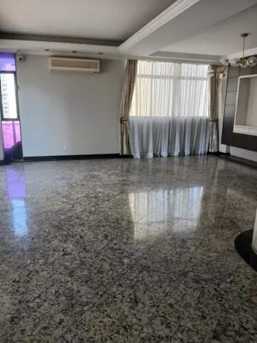 VENDO APARTAMENTO COM-   300M2- 4/4  0 3 SUITES-, 02 VAGAS UMARIZAL-BELEM PA S
