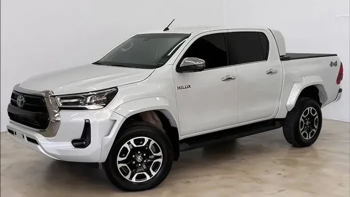 Toyota Hilux CD SRX Plus 4X4 2.8 TDI Die. Aut. 2025