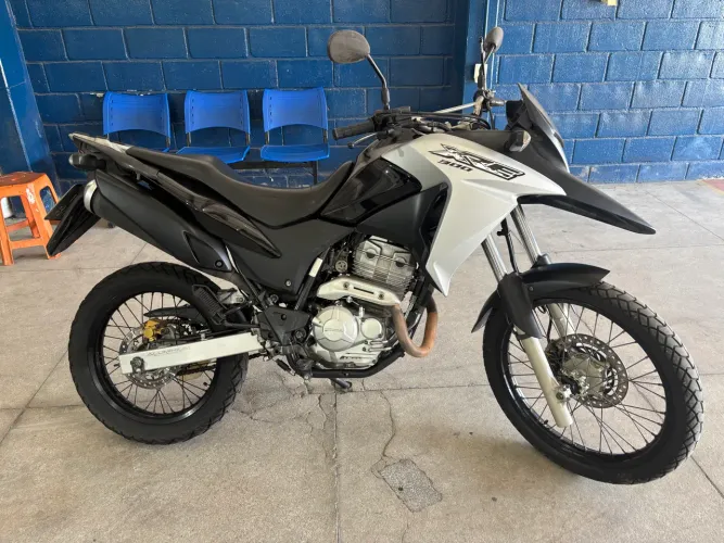 Xre 300 ano 2018 extra apenas 22 mil km rodados