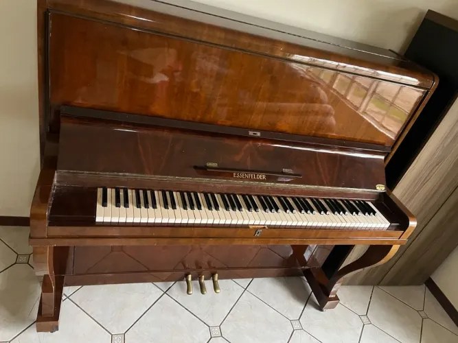 Piano Essenfelder 