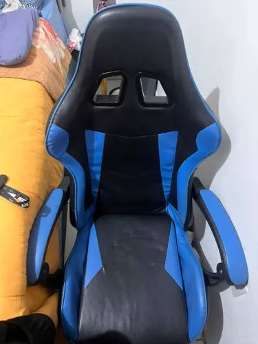 Cadeira gamer azul usada