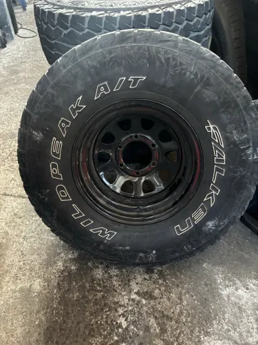 Jogo de rodas Daytona 15 com pneus A/T