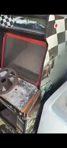 Máquina fliperama enduro