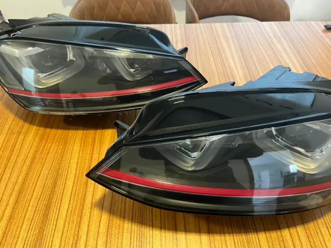 Par de Farol Golf Gti Mk7 Original Hella Com Reatores do Xenon