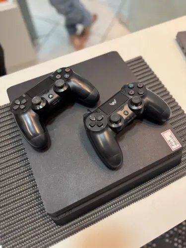 Ps4 slim