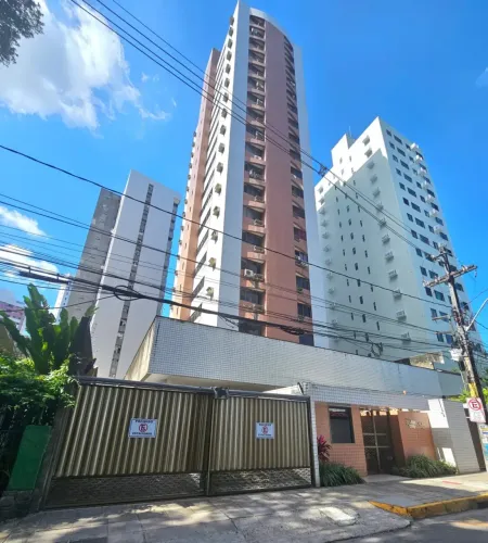Imóvel para aluguel possui 58 metros quadrados com 2 quartos em Casa Amarela - Recife - PE