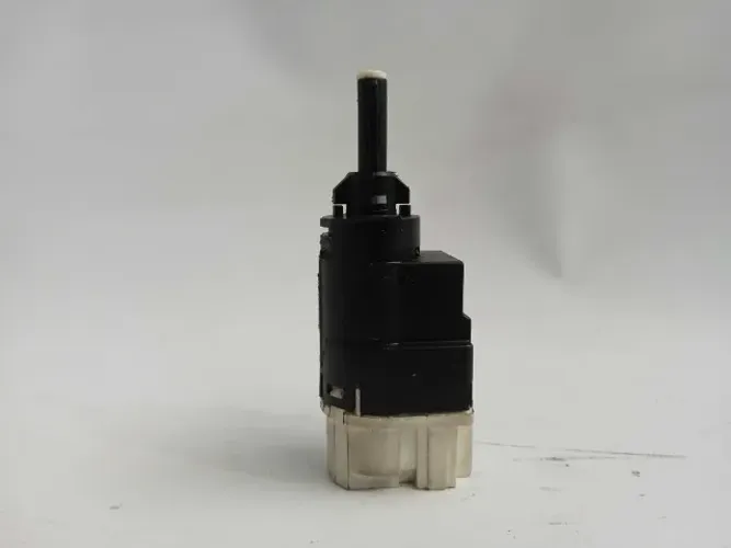 Interruptor De Luz De Freio Renault Sandero 2008/2017