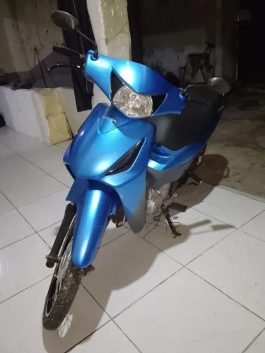 Biz 125 boa toda