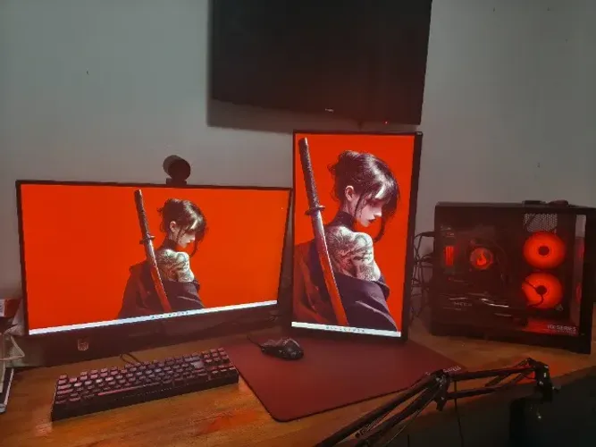 PC Gamer Ryzen 7 5700X + RX 6750 XT 12GB + 16GB DDR4 + SSD 1TB NVMe - Como Novo