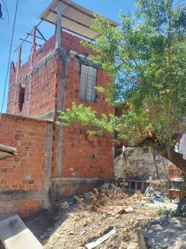 Vendo esta casa no Tancredo Neves, rua Bahia 15.000