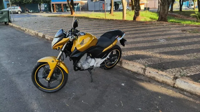 Vendo cb300 extra 