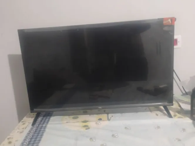 Vendo televisão TCL 32 polegadas, nova..