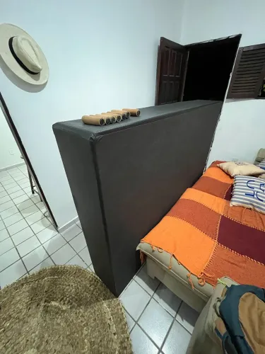 Base Cama Box Cor Preto, 6 Meses de Uso, 07 pesinhos, todos em perfeito estado.
