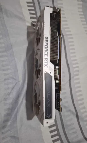 Placa de vídeo RTX 2080 8GB GALAXY WHITE TRIPLE FAN