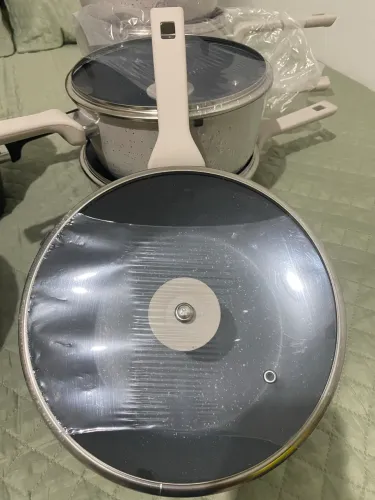 Panelas com revestimento de cerâmica com tampa de vidro