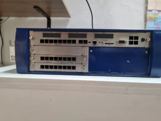Central telefonica Siemens Hipath 3500 (Rack) 04 /12/08 +1 ks+8 aps da100+1 roteador Wi-fi