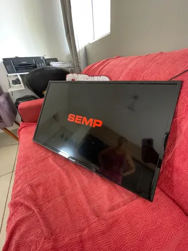 Tv apenas com defeito no brilho