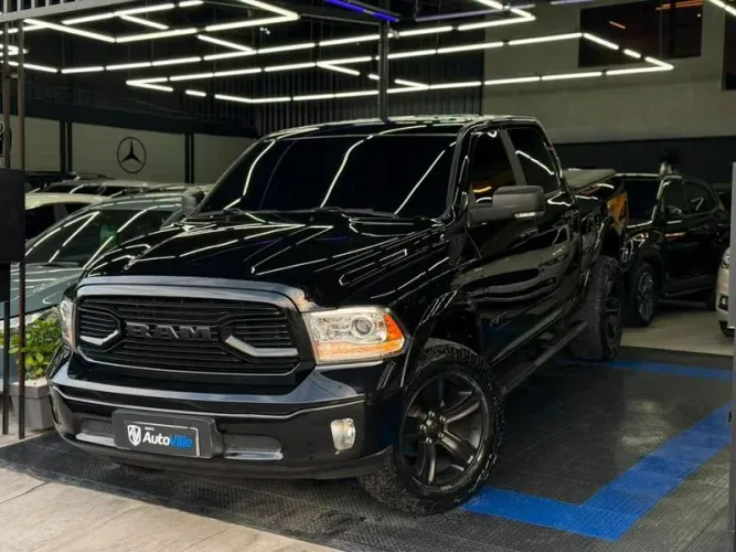 Ram Classic Laramie 5.7 V8 16V Gasolina 4X4 Aut. 2023