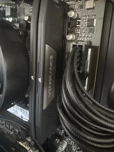 1 Memória RAM DDR5 Corsair 24GB VENGEANCE SEMINOVA