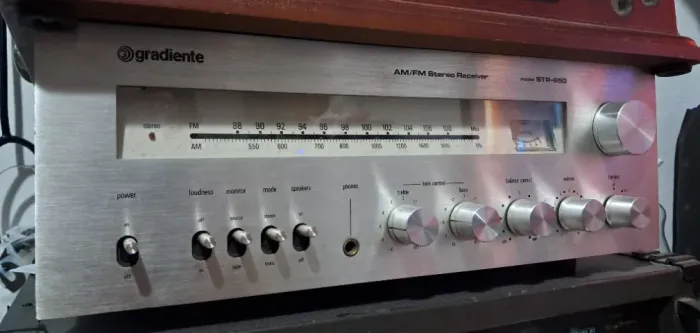 Receiver Gradiente Model 850 AM/FM