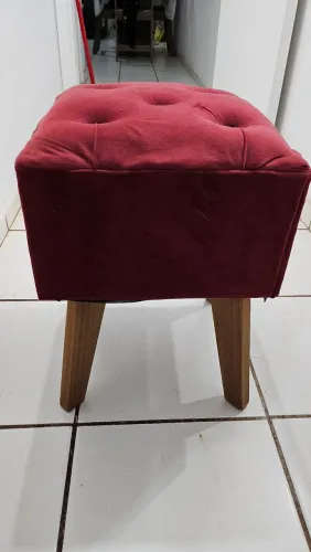 Puff quadrado vermelho