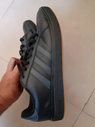 Tênis Adidas original tam. 43