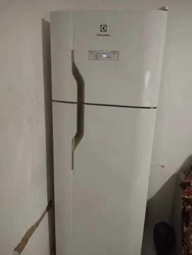 Geladeira Electrolux DFN39
