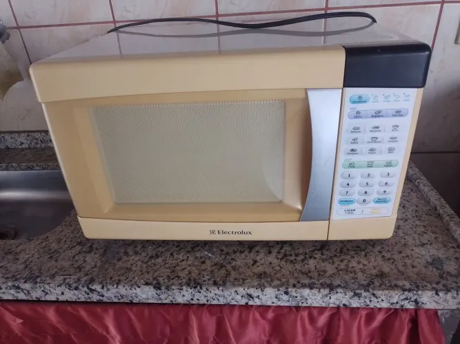 Microondas Eletrolux 30 litros 220 volts top ( pix- visa)