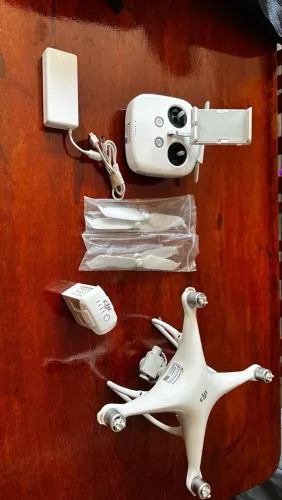 Drone DJI Phantom 4 Advanced (Completo)