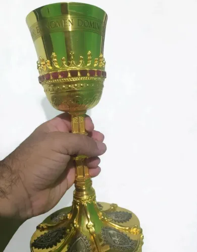 Cálice dourado