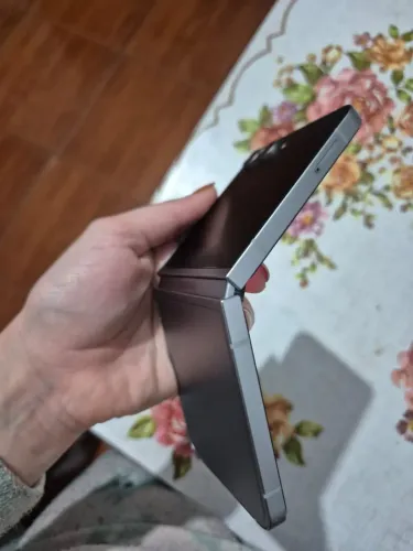 Sansung Z Fliz 6