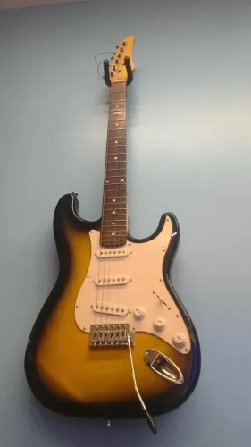Guitarra condor