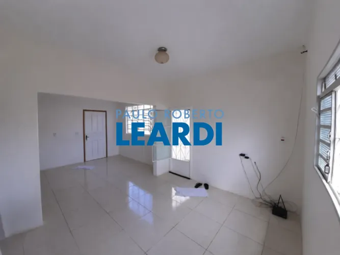 CASA ASSOBRADADA - JARDIM DOS OLIVEIRAS - SP