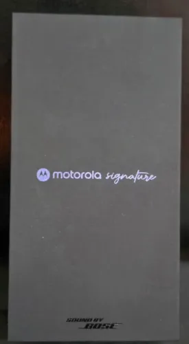 Lacrado - Smartphone Motorola Signature 5G - 512GB 24GB (12GB RAM + 12GB RAM Boost)