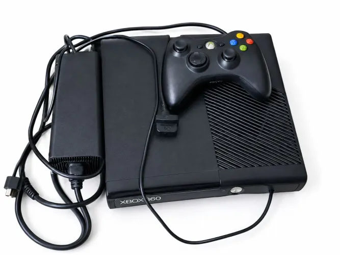 Xbox 360 desbloqueado em perfeito estado