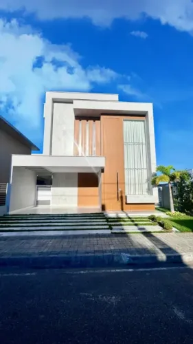 Casa Duplex 4/4 com 3 suítes no Residencial Monte Carlo de 235 m², 4 vagas por 2.200.000