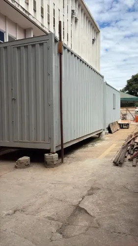 ALUGUEL container de obra banheiro