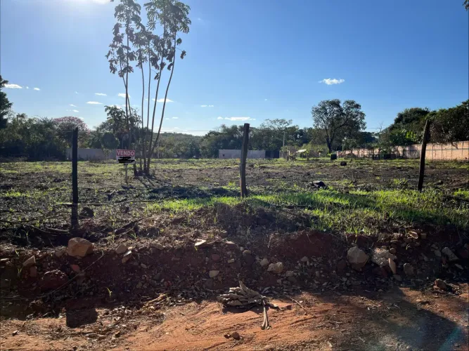 Vendo lote de 1.000m2. Oportunidade única.