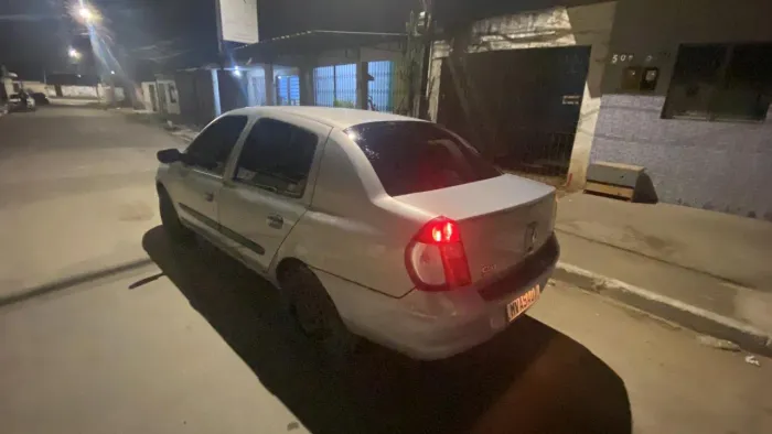 Vendo troco 2008 sedã 
