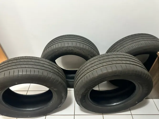 Vendo 4 pneus