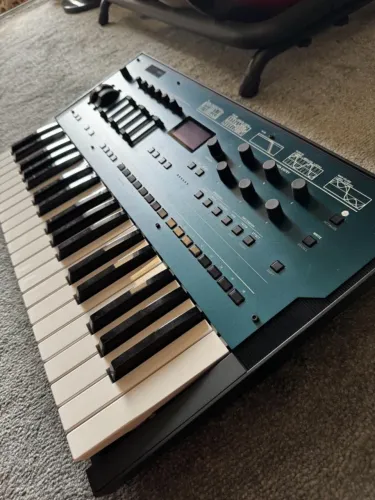 Teclado Sintetizador Korg Opsix Mk2