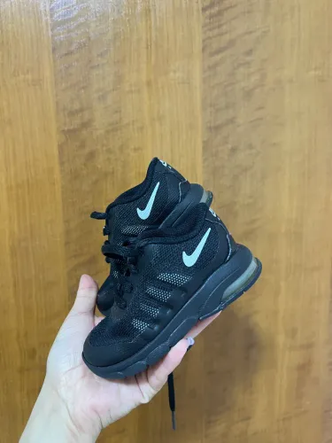 NIKE PRETO