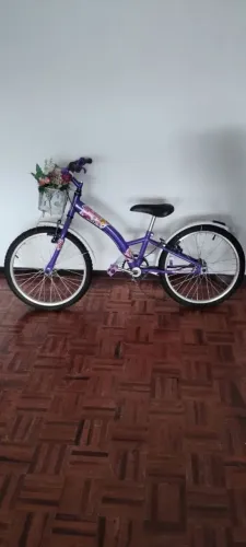 Vendo bicicleta infantil pouco usada 