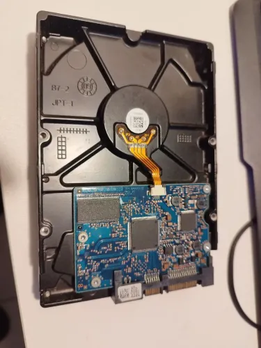 HD Interno Hitachi 320GB SATA 3.5" para PC / Desktop - Usado
