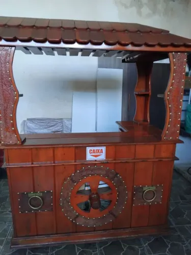 Balcão caixa madeira bruta 